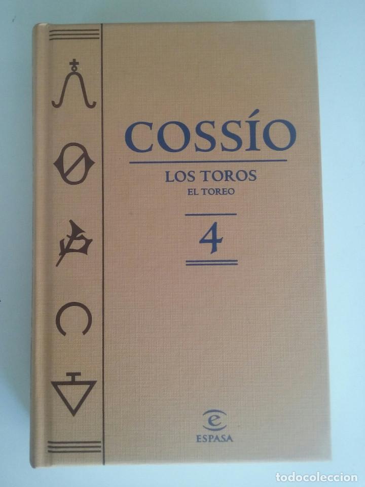 Libros de segunda mano: LOS TOROS DE COSSIO. EL TOREO TOMO 4 (ESPASA) - Foto 1