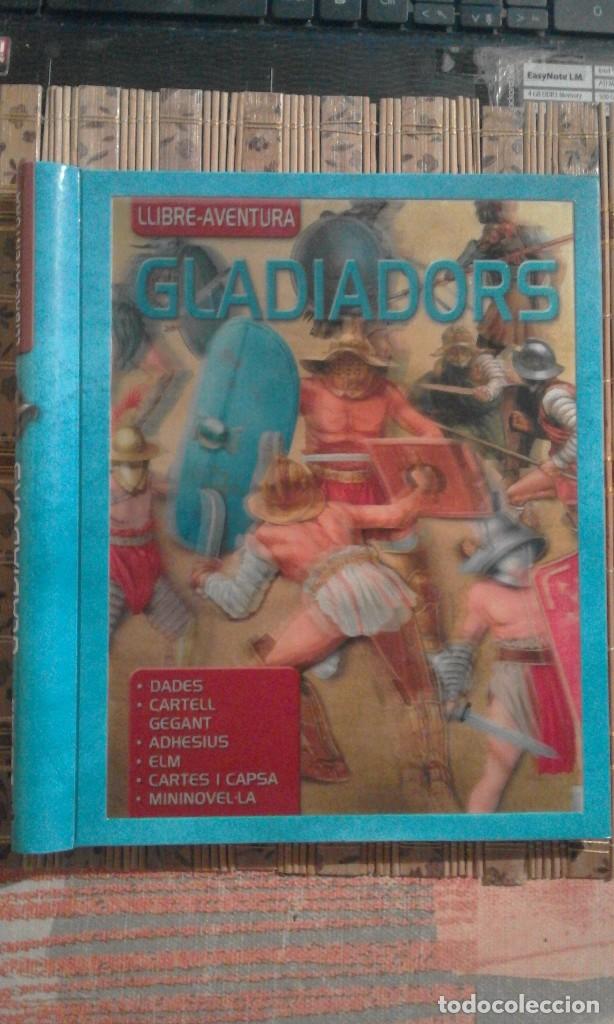 Libros de segunda mano: Gladiadors - Llibre-Aventura - en catal&agrave; - Foto 1