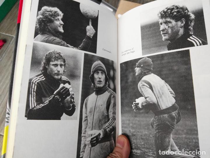 Libros de segunda mano: Libro tarjeta roja toni schumacher.  @@@ - Foto 2