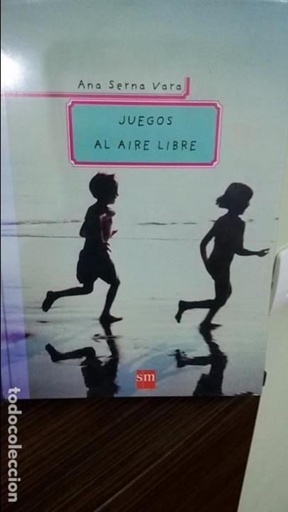 Libros de segunda mano: JUEGOS AL AIRE LIBRE (ED. SM), ANA SERNA VARA - Foto 1