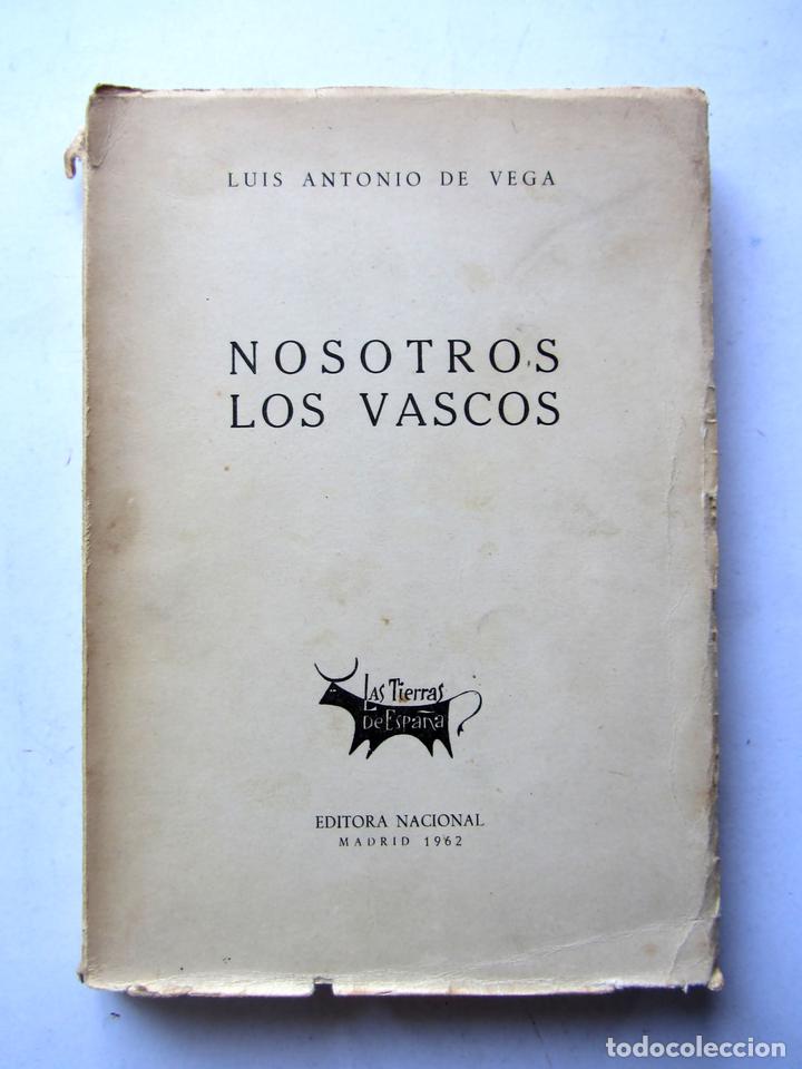 Libros de segunda mano: Nosotros los vascos. Luis Antonio de Vega - Foto 1