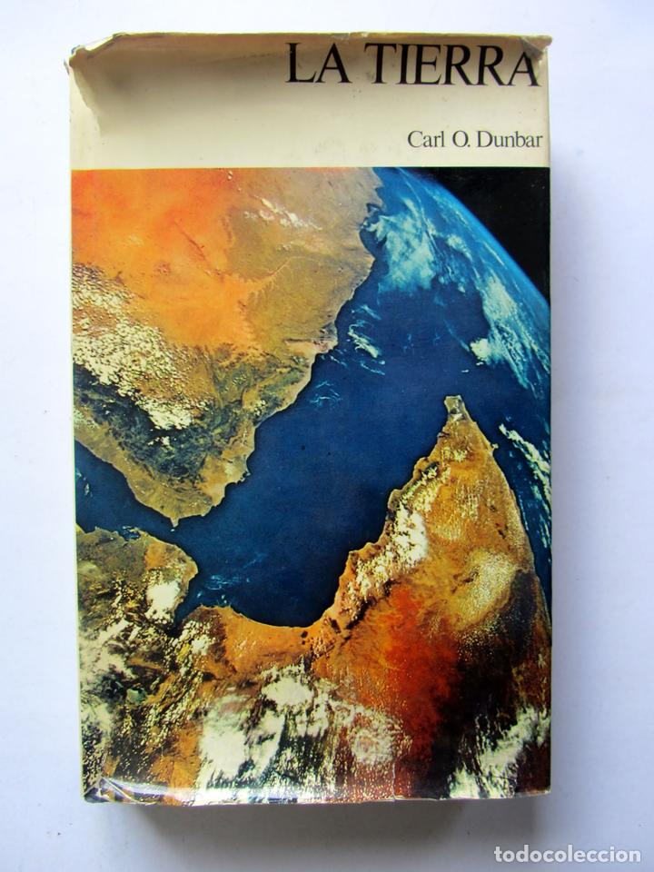 Libros de segunda mano: La tierra. Carl O. Dunbar - Foto 1