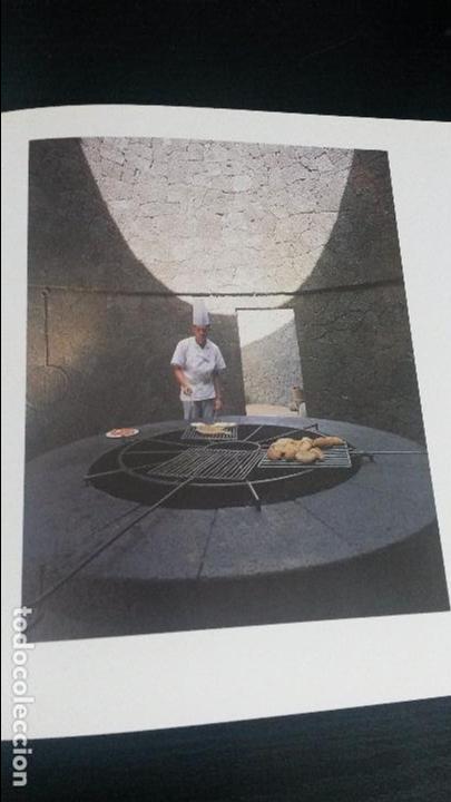 Libros de segunda mano: LANZAROTE & CESAR MANRIQUE. 7 MONUMENTOS. WOLFANG BORSICH 1993. - Foto 2