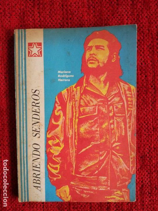 Libros de segunda mano: ABRIENDO SENDEROS Mariano Rodr&iacute;guez Herrero ed. Gente No 1977 tiene humedad