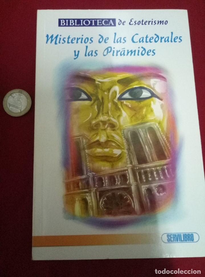Libros de segunda mano: Misterios de las Catedrales y las Pir&aacute;mides - Foto 1