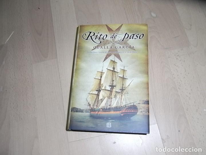 Libros de segunda mano: Olalla Garcia, Rito de paso, Ed. B,2014 - Foto 1