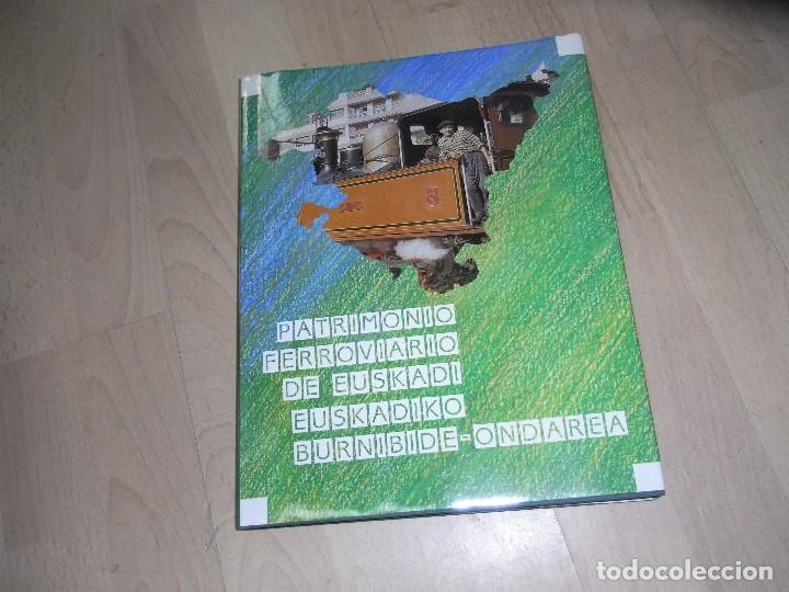 Libros de segunda mano: Patrimonio Ferroviario de Euskadi - Foto 1