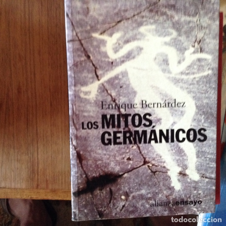 Libros de segunda mano: Los mitos germ&aacute;nicos. Enrique Bernardez - Foto 1