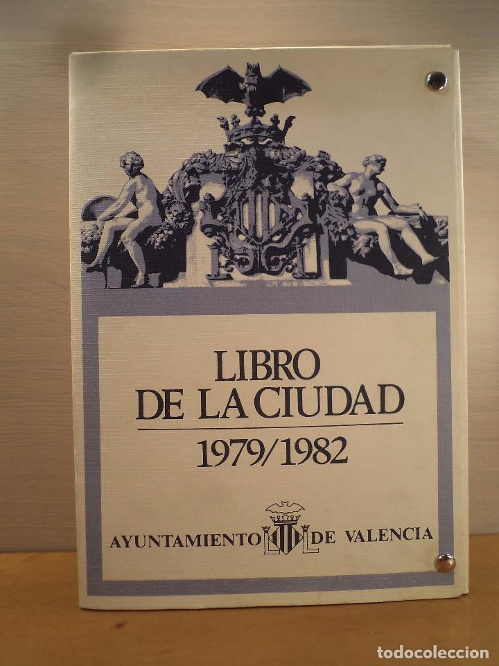 Gebrauchte B&uuml;cher: Carpeta con 1) LIBRO DE LA CIUDAD 1979/1982 + 2) Carpeta con Planos. Valencia 1983. ISBN 8450084202