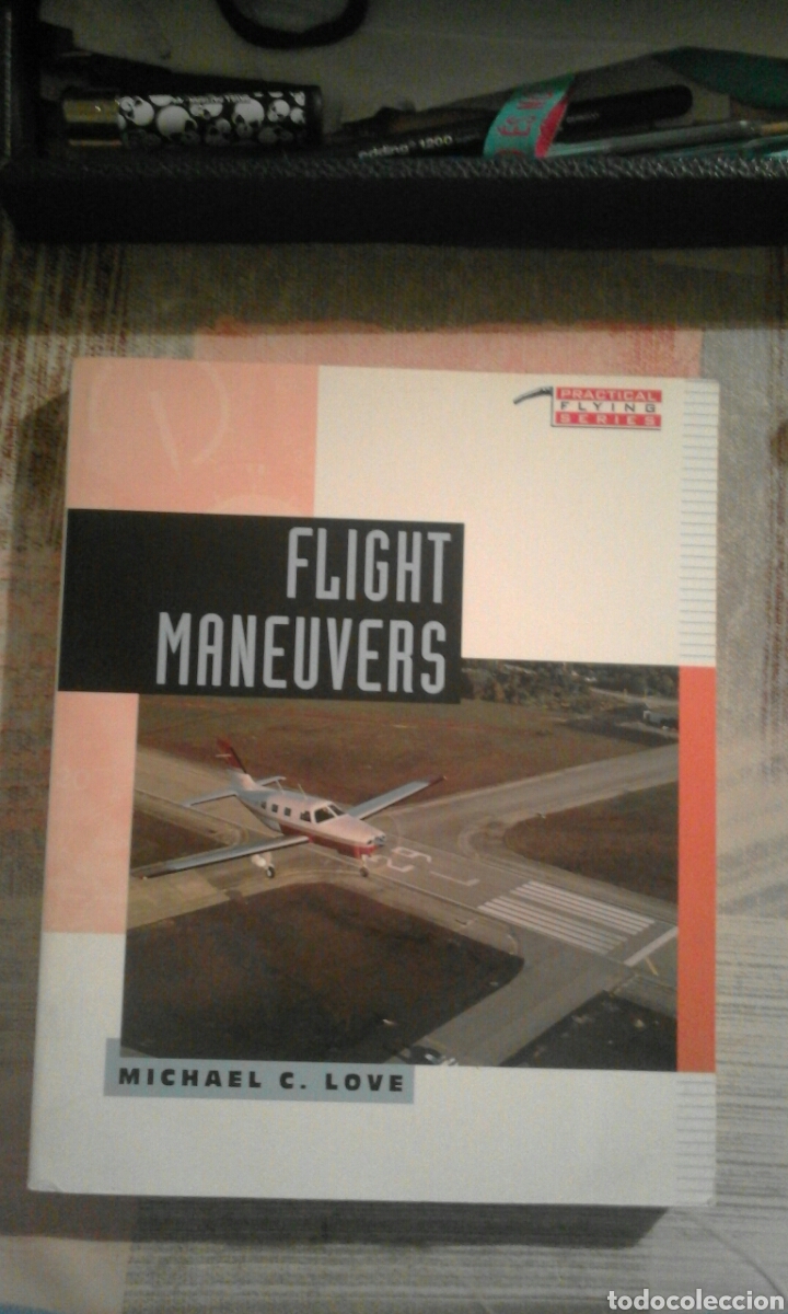 Libros de segunda mano: Flight maneuvers - Michael C. Love - en ingl&eacute;s - Foto 1