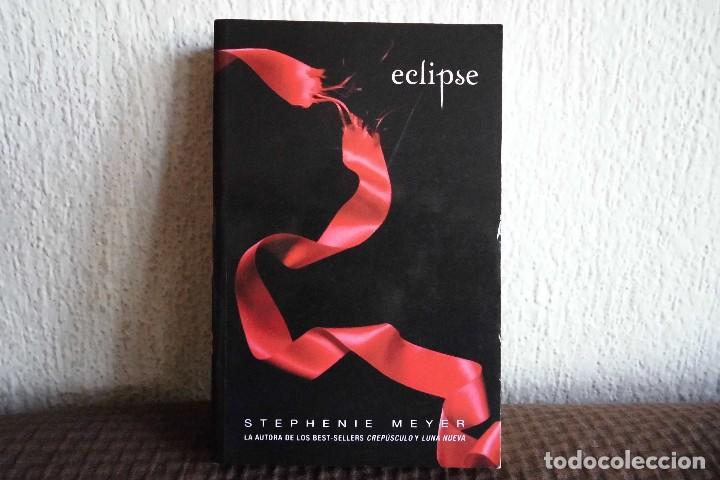 Libros de segunda mano: Eclipse. Stephenie Meyer. Libro - Foto 1