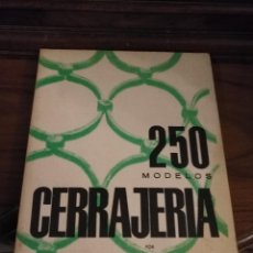 Libros de segunda mano: CONSTRUCCION , DECORACION , ARQUITECTURA , CURSO CEAC - 250 MODELOS DE CERRADURAS