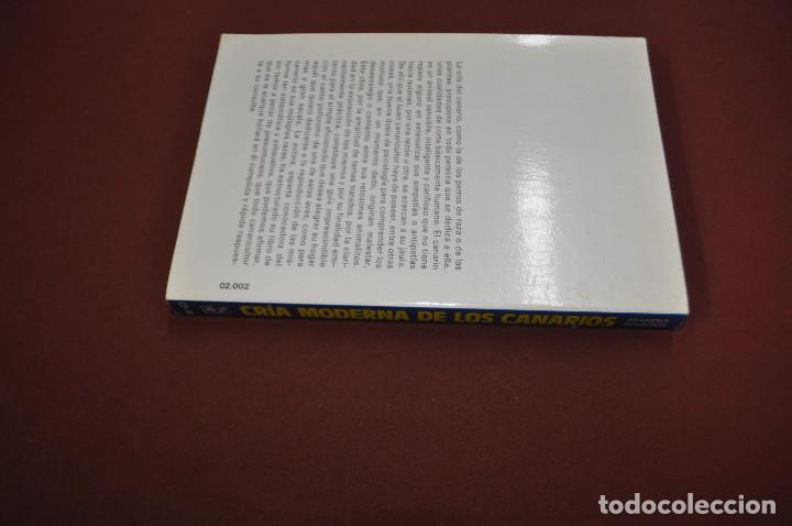 Libros de segunda mano: Cr&iacute;a moderna de los canarios , manual pr&aacute;ctico completo - marina roberti - AN1 - Foto 2