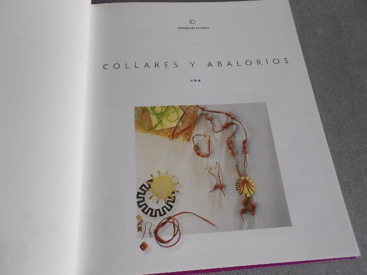 Libros de segunda mano: COLLARES Y ABALORIOS - Foto 2
