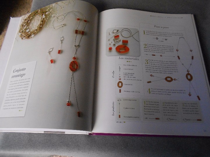 Libros de segunda mano: COLLARES Y ABALORIOS - Foto 3