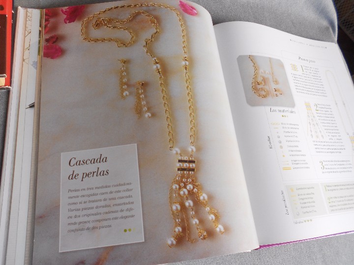 Libros de segunda mano: COLLARES Y ABALORIOS - Foto 6