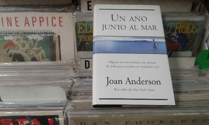 Libros de segunda mano: UN A&Ntilde;O JUNTO AL MAR, JOAN ANDERSON, VERGARA - Foto 2