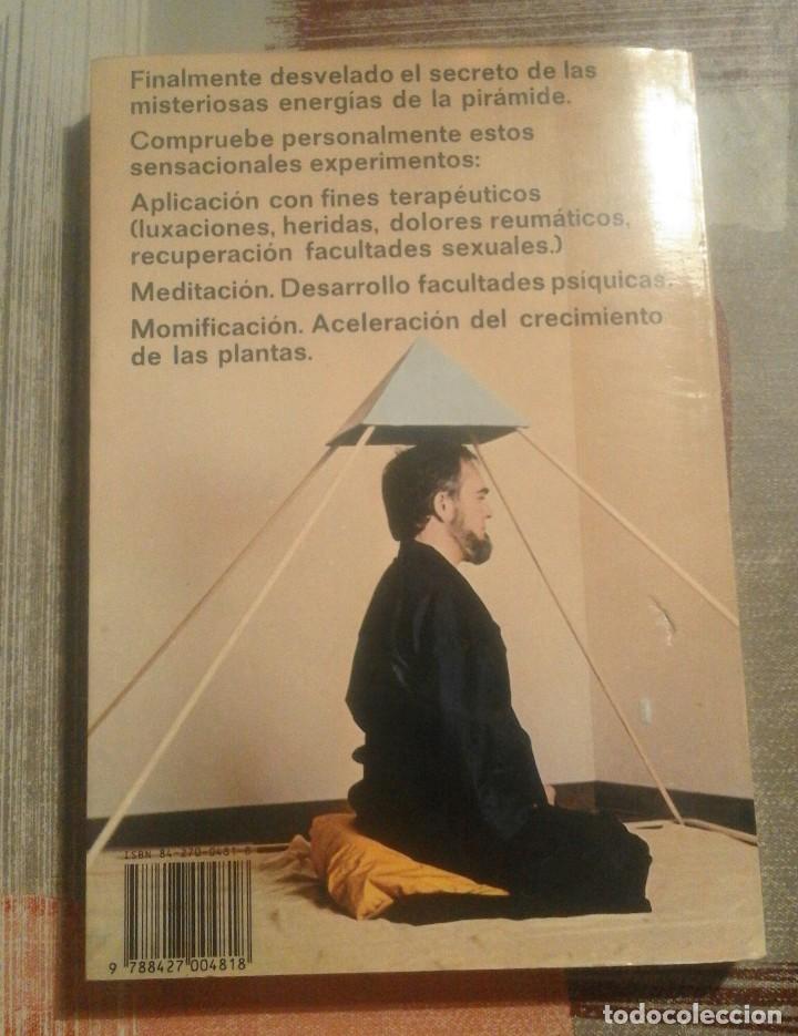 Libros de segunda mano: El poder de las pir&aacute;mides 2 - Emilio Salas / Rom&aacute;n Cano - Foto 2