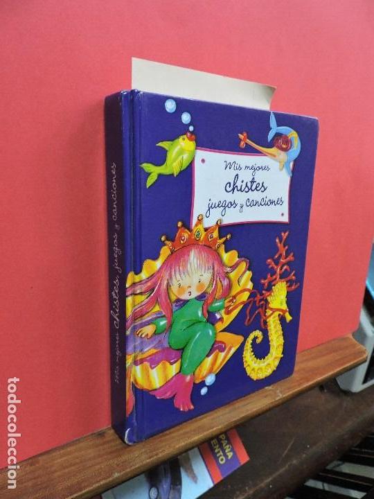 Libros de segunda mano: Mi libro de juegos, canciones y chistes. Ed. LIBSA. Madrid 2011 - Foto 1