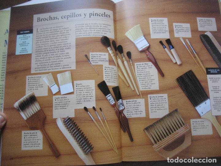 Libros de segunda mano: Gu&iacute;a de los acabados en madera. 1998. Libros Cupula. Derrick Crump. - Foto 2