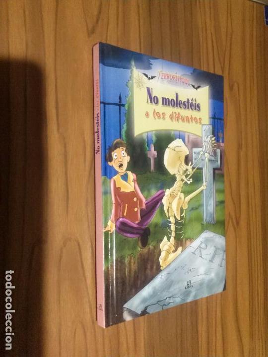 Gebrauchte B&uuml;cher: NO MOLEST&Eacute;IS A LOS DIFUNTOS. TERROR&Iacute;FICOS. VARIOS AUTORES. TAPA DURA. BUEN ESTADO.