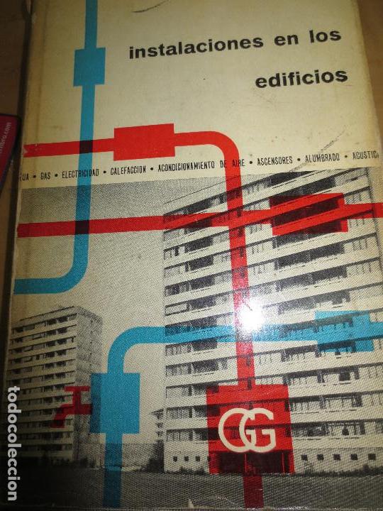 Libros de segunda mano: INSTALACIONES EN LOS EDIFICIOS VV.AA EDIT GUSTAVO GILI A&Ntilde;O 1969 - Foto 1