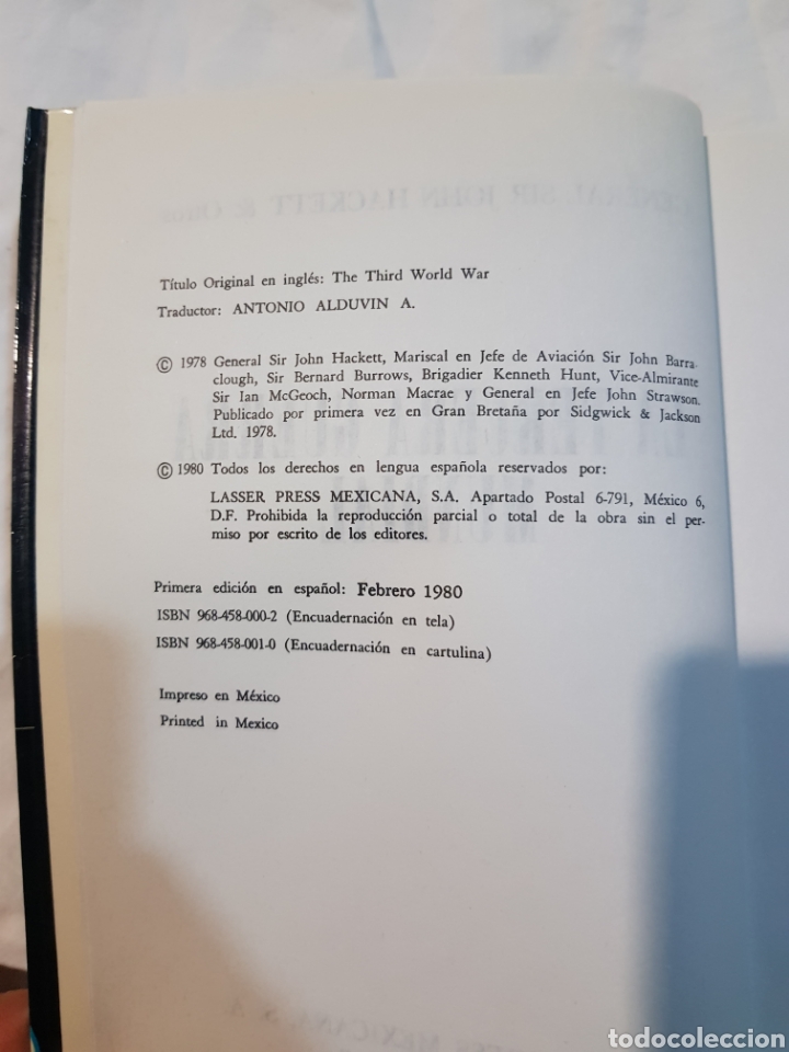 Libros de segunda mano: La tercera guerra mundial del general sir John Hackett - Foto 2