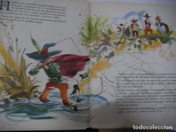Libros de segunda mano: ANTIGUO CUENTO - EL FLAUTISTA DE HAMELIN - Foto 2