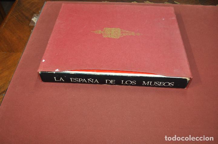 Libros de segunda mano: la espa&ntilde;a de los museos - con caja contenedora - ARB - Foto 3