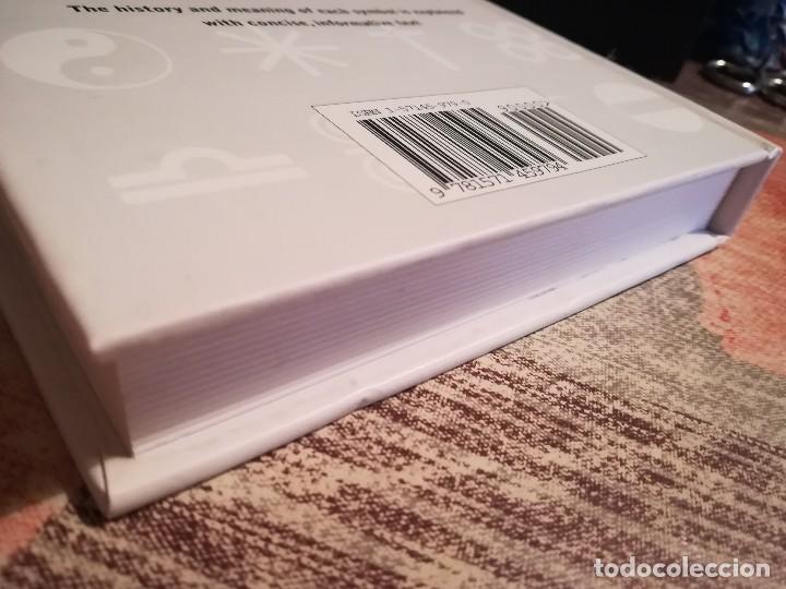 Libros de segunda mano: Symbols - Sandra Forty - en ingl&eacute;s - Foto 5