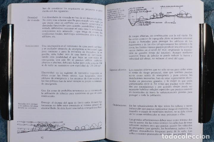 Libros de segunda mano: Manual pr&aacute;ctico. Dise&ntilde;o en climas c&aacute;lidos. Allan Konya. 1981 - Foto 3