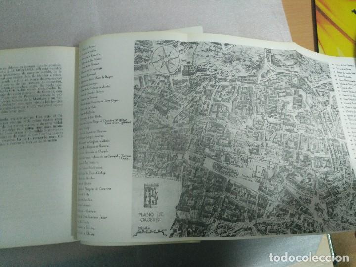 Libros de segunda mano: CACERES MONUMENTAL CON MAPAS Y PLANOS HISTORICOS - Foto 2