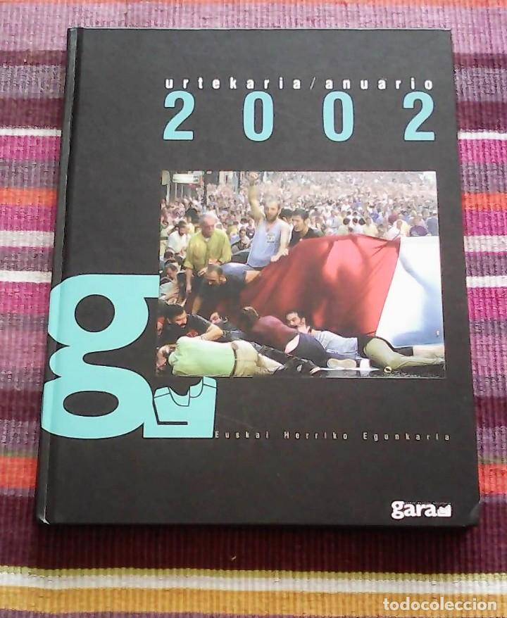Libros de segunda mano: GARA ANUARIO 2002 URTEKARIA - Foto 1