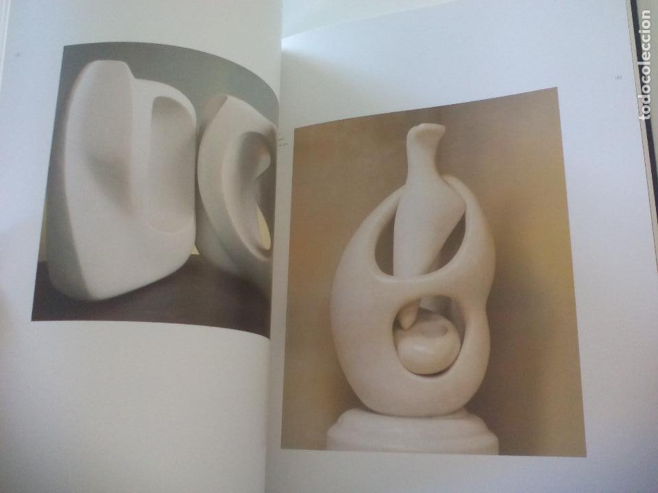 Libros de segunda mano: HENRY MOORE. UNA VISI&Oacute;N MONUMENTAL. JOHN HEDGECOE. EVERGREEN. 2005 - Foto 3