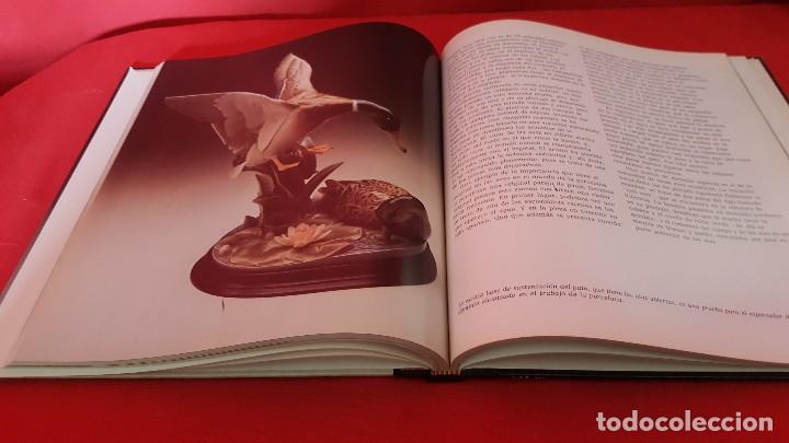 Libros de segunda mano: LLADR&Oacute;. EL ARTE DE LA PORCELANA. - Foto 3