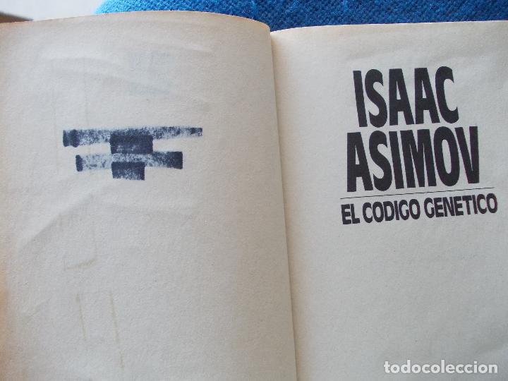 Libros de segunda mano: Isaac Asimov El codigo genetico - Foto 2