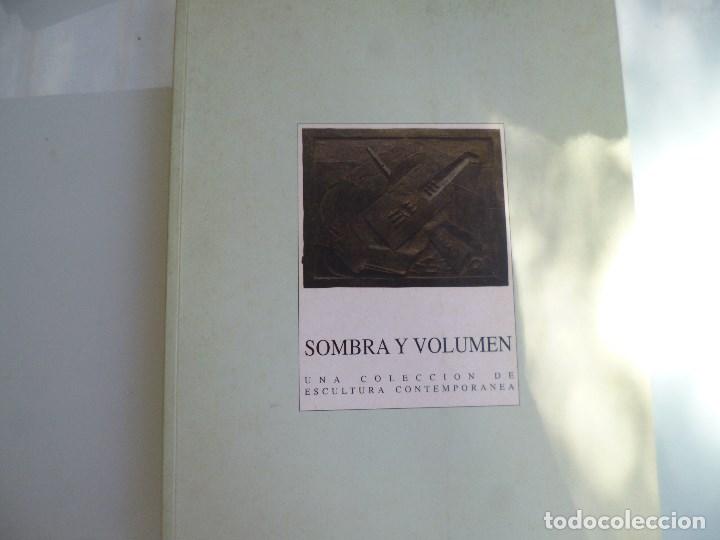 Gebrauchte B&uuml;cher: SOMBRA Y VOLUMEN. UNA COLECCION DE ESCULTURA CONTEMPORANEA. A&Ntilde;O 1998.