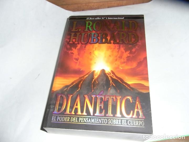 Libros de segunda mano: Ronald Hubbard. Dianetica. El poder del pensamiento sobre el cuerpo - Foto 1