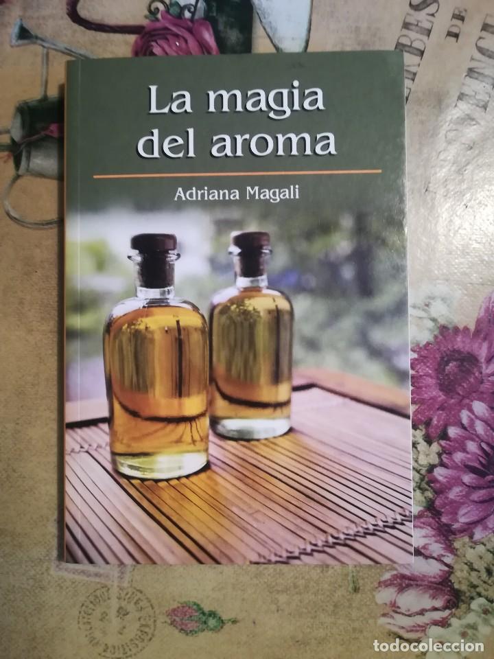Libros de segunda mano: La magia del aroma - Adriana Magali - Foto 1