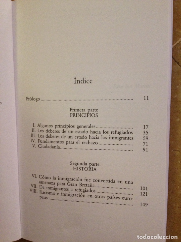 Libros de segunda mano: SOBRE INMIGRACI&Oacute;N Y REFUGIADOS (MICHAEL DUMMETT) C&Aacute;TEDRA - Foto 2