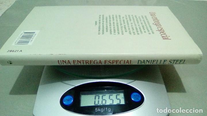 Libros de segunda mano: UNA ENTREGA ESPECIAL.- DANIELLE STEEL - Foto 4