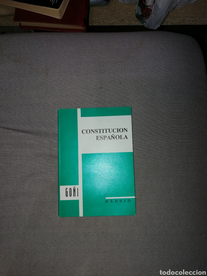 Libros de segunda mano: La Constituci&oacute;n Espa&ntilde;ola - Foto 1