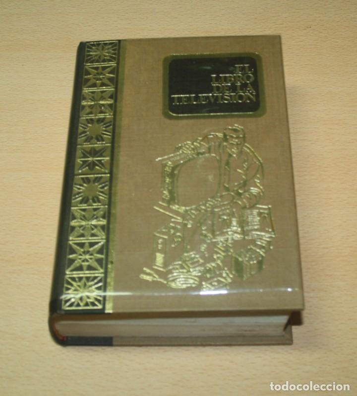 Libros de segunda mano: EL libro de la television - Alfonso Lagoma - 1971 - Foto 1