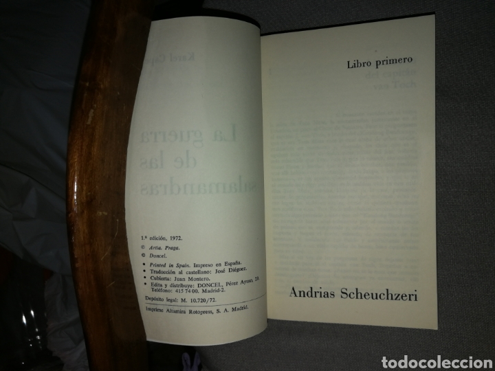 Libros de segunda mano: La guerra de las salamandras - Foto 2