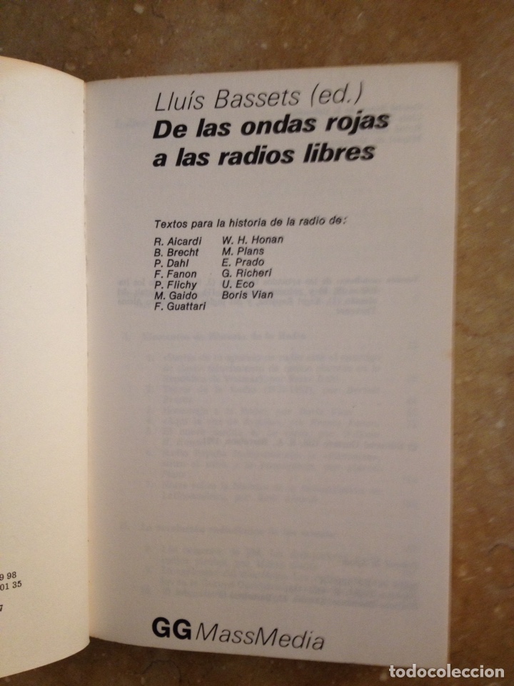 Libros de segunda mano: De las ondas rojas a las radios libres (Llu&iacute;s Bassets) - Foto 2