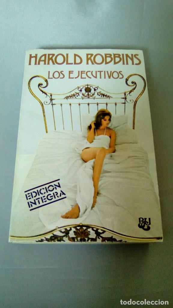 Libros de segunda mano: LOS EJECUTIVOS.- HAROLD ROBBINS - Foto 1