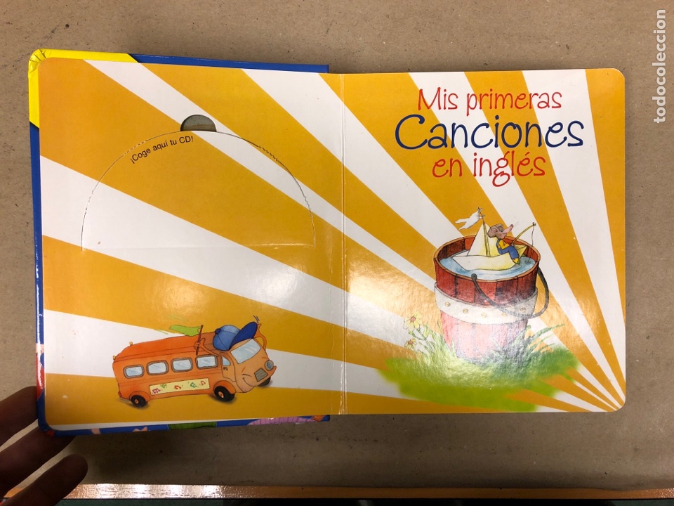 Libros de segunda mano: MIS PRIMERAS CANCIONES EN INGL&Eacute;S. CONTIENE CD. EDICIONES SUSAETA. - Foto 2