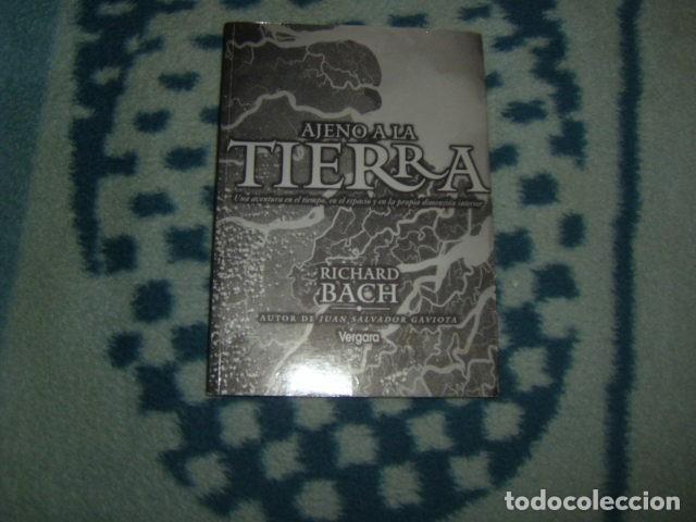 Libros de segunda mano: AJENO A LA TIERRA , RICHERD BACH - Foto 1