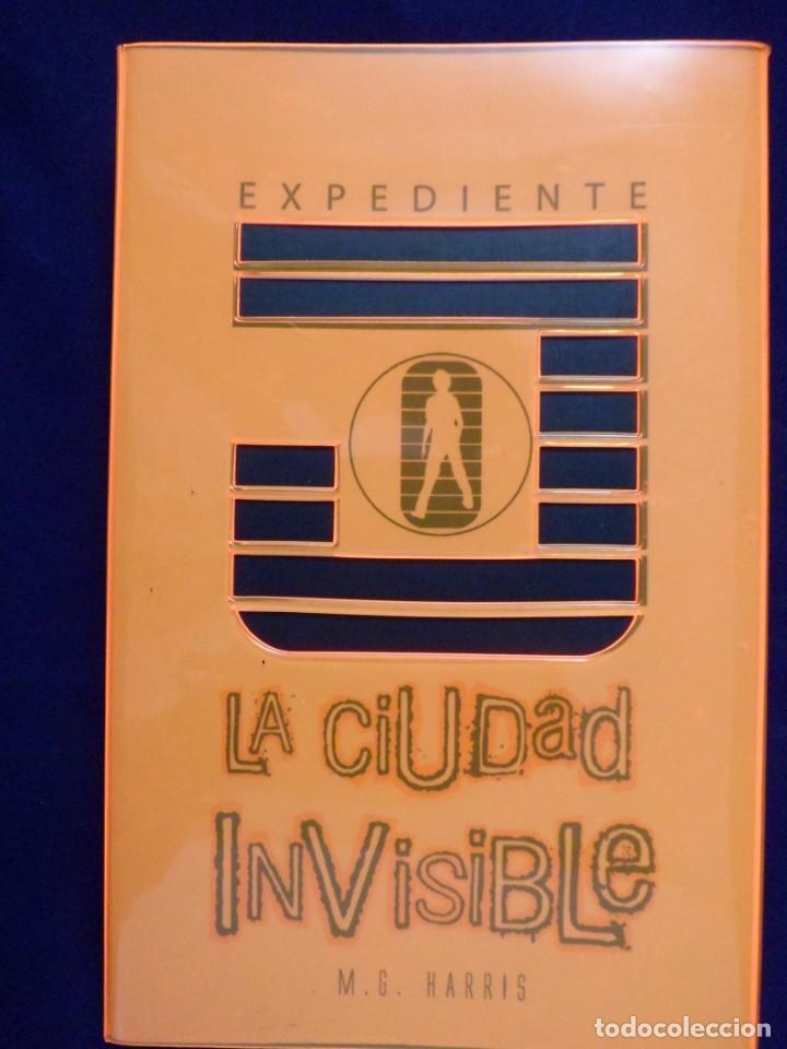 Libros de segunda mano: EXPEDIENTE J. LA CIUDAD INVISIBLE. M.G. HARRIS. - Foto 1