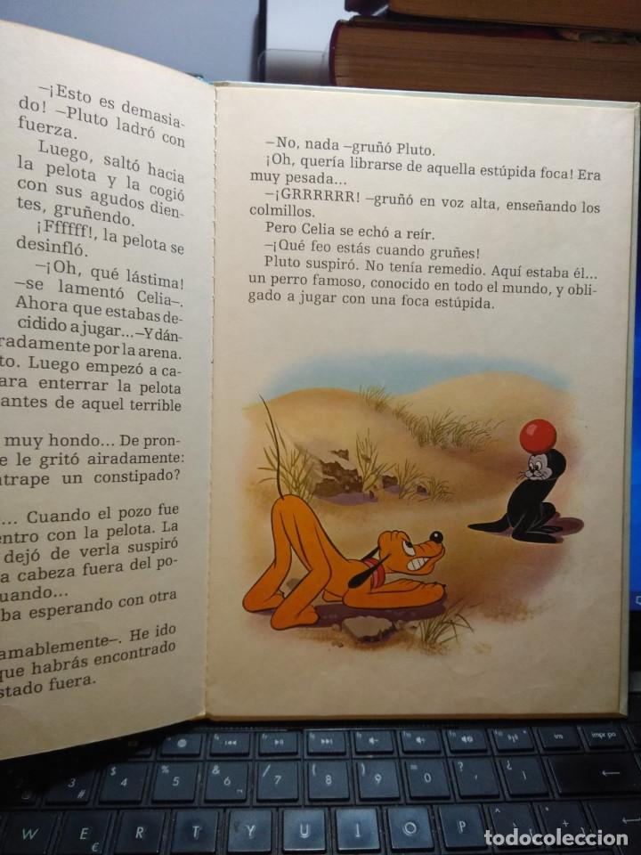 Libros de segunda mano: WALT DINEY : PLUTO EN LA PLAYA ( CUENTO ILUSTRADO ) - Foto 2